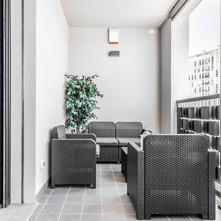 Apartament Harmony House - Rho Fiera 6Min - Free Parking - Terrace Mediolan Zewnętrze zdjęcie